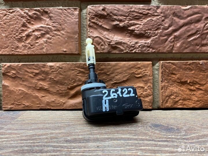 Моторчик корректора фары Skoda Rapid 2013-2020