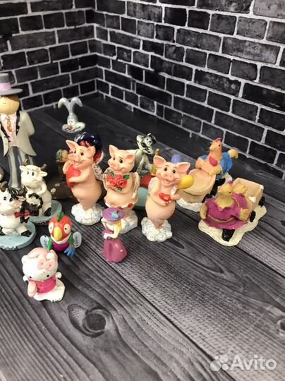 Набор фигурок и статуэток