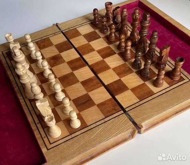 Шахматная доска каменная/деревянная