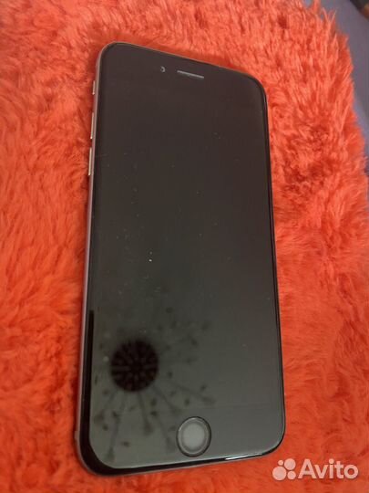 Телефон iPhone 6