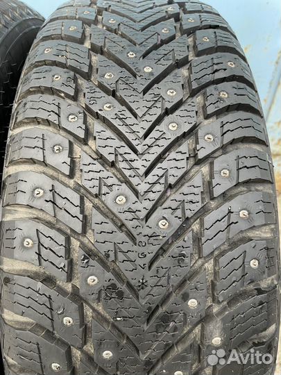 Nokian Tyres Hakkapeliitta 10p SUV 235/65 R17