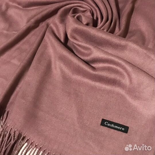 Палантины с брендовым принтом