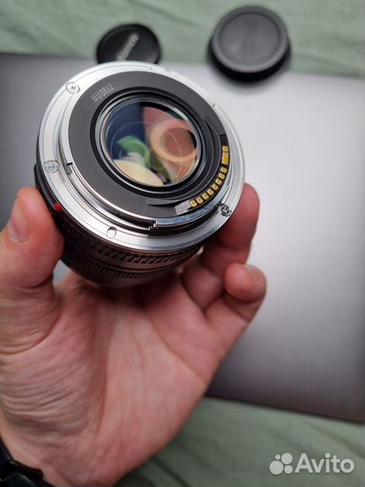 Canon EF 50mm f2.5 macro