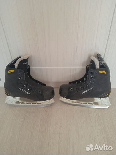 Коньки хоккейные