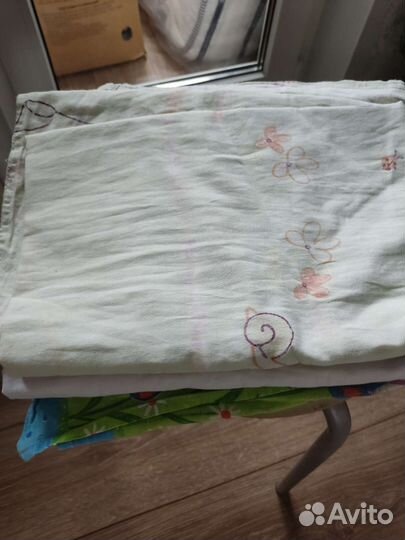 Дет ватное одеяло и два комп пост белья