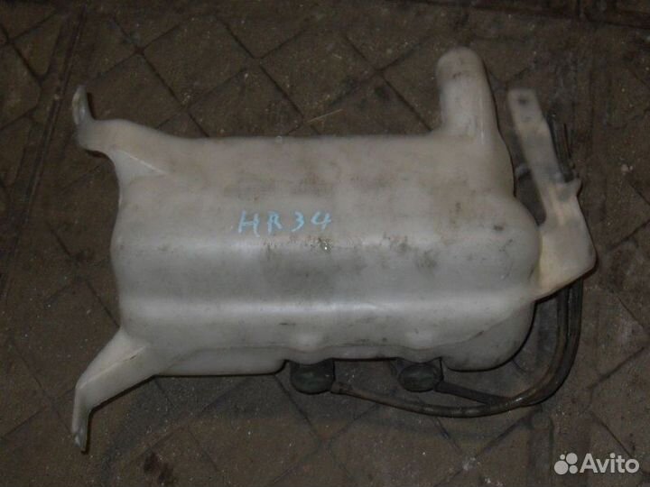 Бачок омывателя с мотором Nissan Skyline ER34