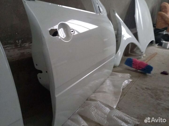 Двери передние на granta