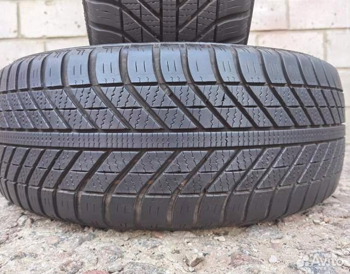 Goodyear Vector 4Seasons 205/55 R16 94V