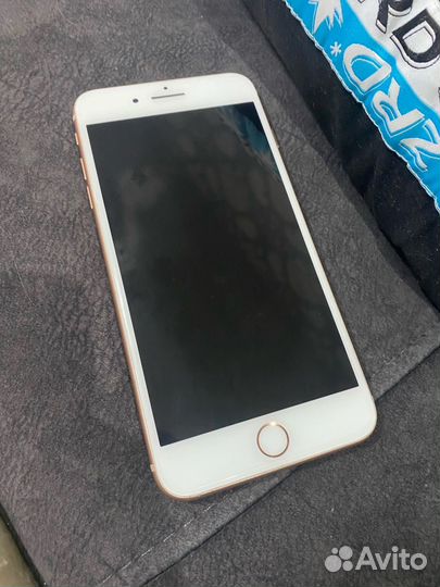 Телефон iPhone 8 plus