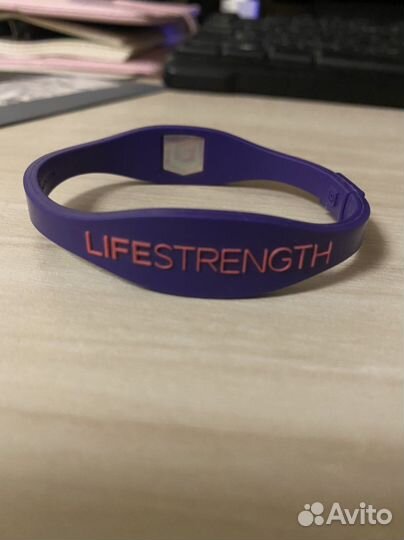 Энергетический браслет lifestrength