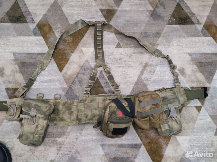 Тактический пояс с подсумками