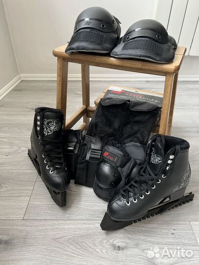 Коньки с защитой женские черные 36,5 размер