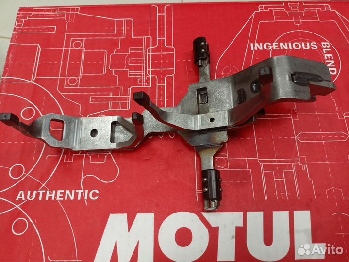 Вилка сцепления 6/R передачи DSG7 DQ200 0AM311562С