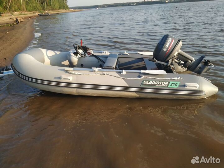 Лодка пвх Gladiator 370