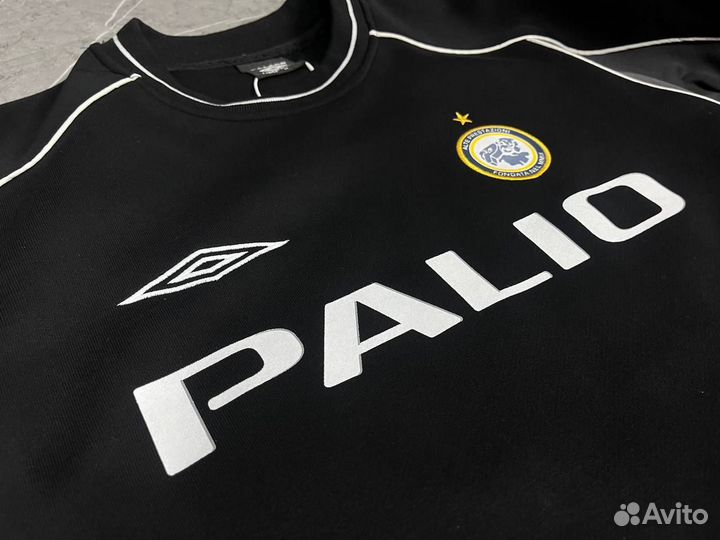 Свитшот Palace x Umbro
