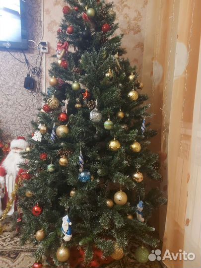 Елка искусственная 210