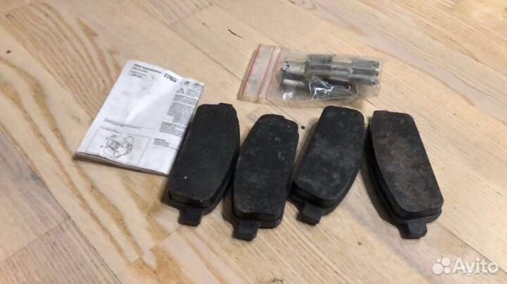 Колодки тоpмозные задние