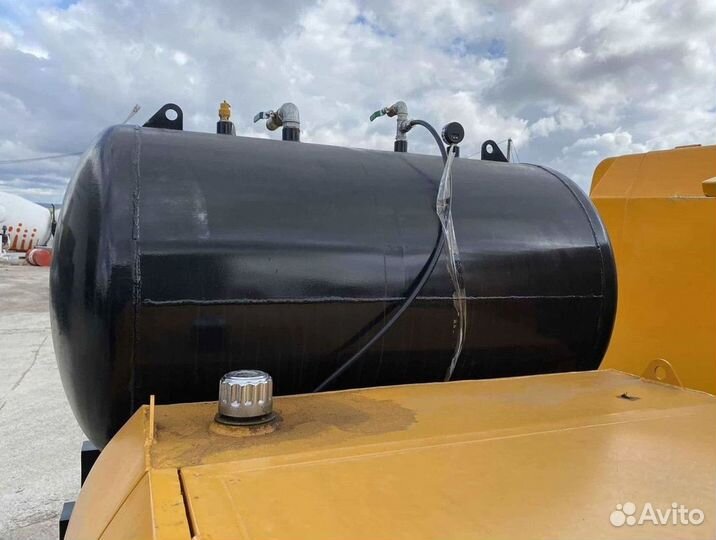 Водобак автобетоносмесителя Тигарбо