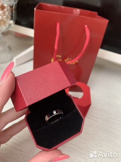 Cartier Love кольцо