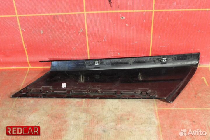 Накладка стойки кузова задняя правая Land Rover Ra