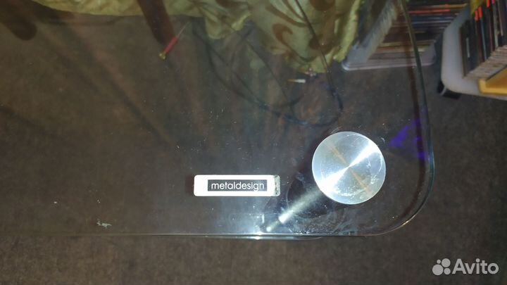 Стол стеклянный