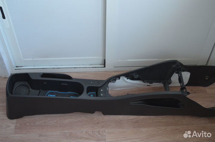 Центральная консоль на Kia Rio 3 2011-2014 года