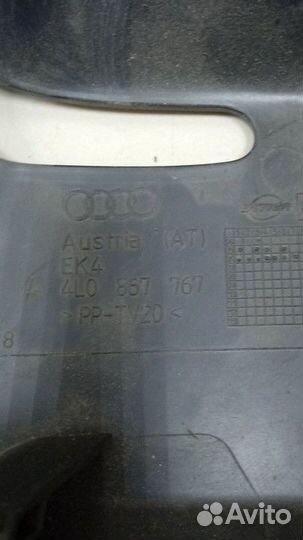 Обшивка стойки задней левой Audi Q7