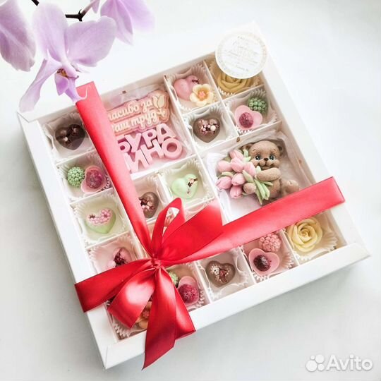 Шоколадные подарки, цветы