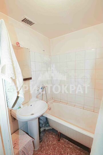 4-к. квартира, 80 м², 3/9 эт.