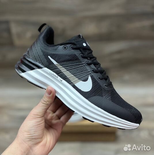 Nike lunar roam