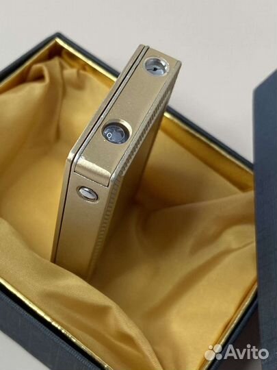 Зажигалка газовая