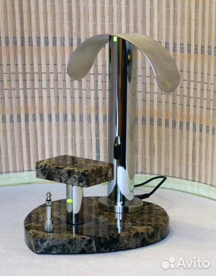 Стойка для наушников и плеера