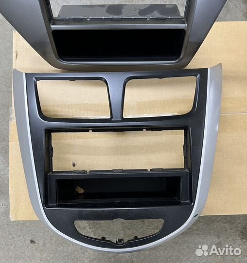 Рамка магнитолы Hyundai KIA