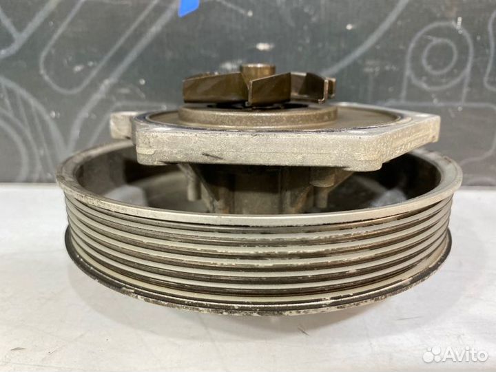 Помпа Audi A6 C6 BDW 2005