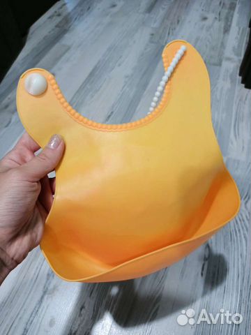 Нагрудник силиконовый (слюнявчик)