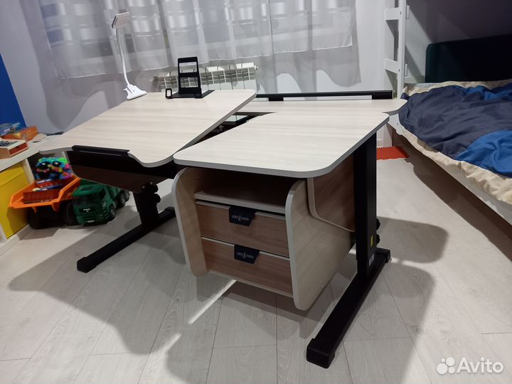 Растущая парта и стул