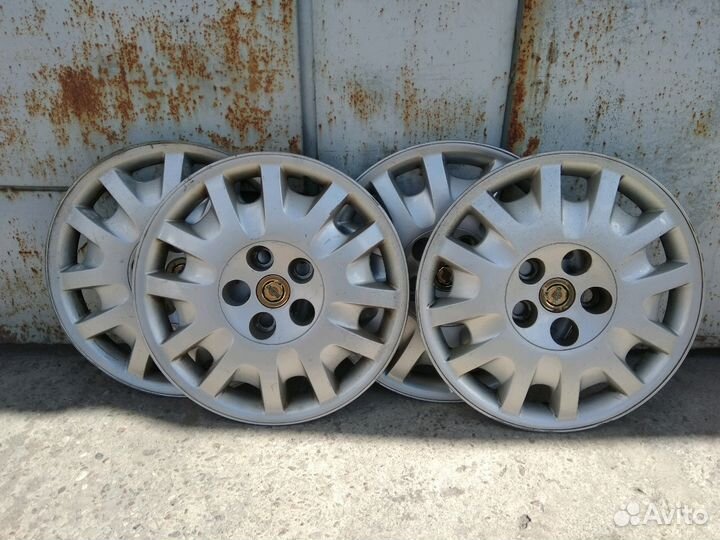 Колпаки R15 Chrysler Voyager