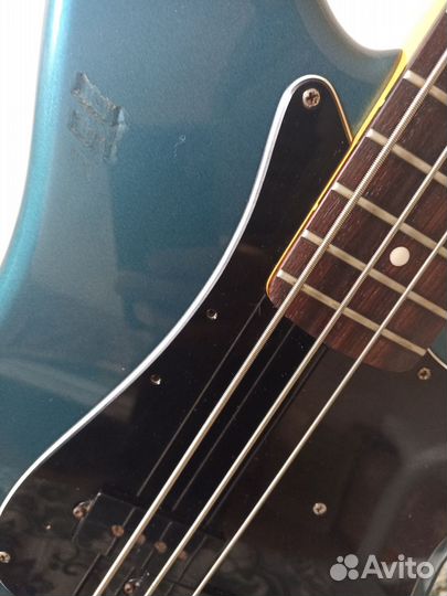 Бас гитара fender precision bass