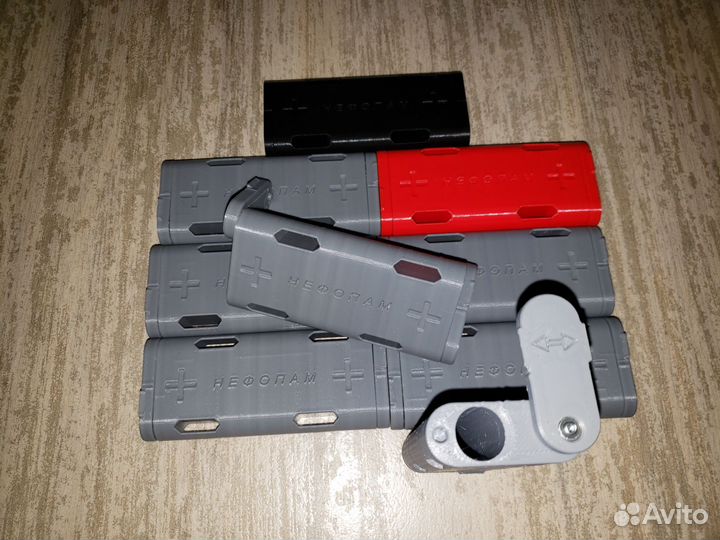 Контейнер для хранения шприц-тюбика нефопама