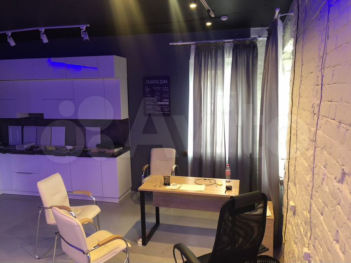 Лофт-салон, шоу-рум, студия 40 м²
