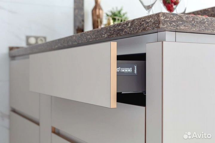 Качественный кухонный гарнитур