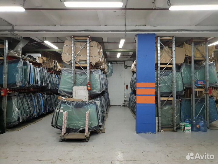 Заднее стекло на Рено Сандеро Степвей 2