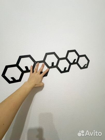 Вешалка настенная новая