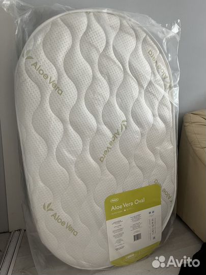 Детская кроватка и матрас