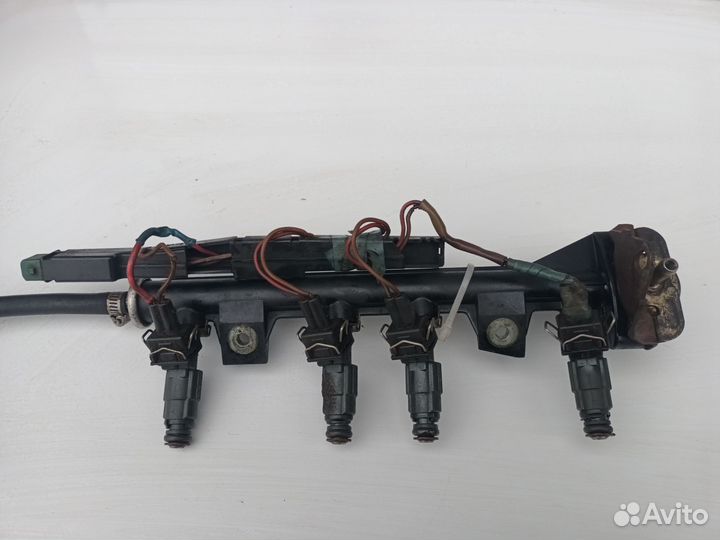 Рампа с форсунками PF пассат B3 б4 гольф