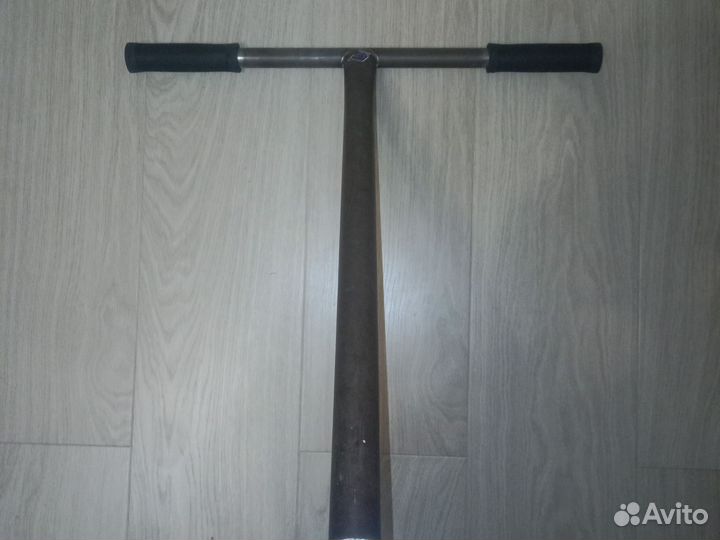 Руль на трюковой самокат