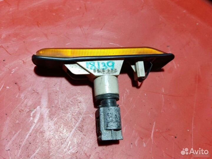 Повторитель в крыло левый Bmw Х5 Е53 2001