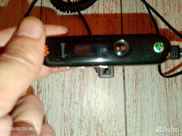 Блютуз гарнитура Sony Ericsson walkman