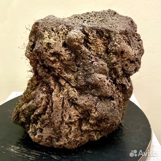 Крупная декорация из тяжёлой лавы