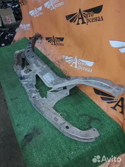 Панель передняя монтажная (телевизор) Ford Focus